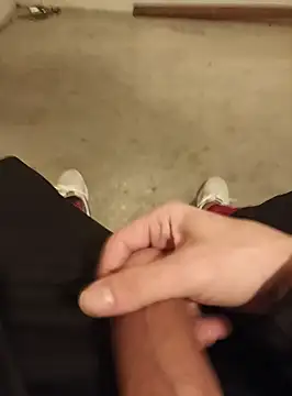 Snapshot of casper0303 chatting on February 2025 01:58:01 AM casper0303 online show from February 2025 01:58:01 AM