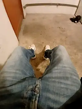 casper0303 online show from December 2025 04:14:01 PM