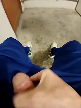 Snapshot of casper0303 chatting on December 2025 10:33:01 AM casper0303 online show from December 2025 10:33:01 AM