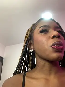 Snapshot of clhoe_miller1 chatting on December 2024 10:34:02 PM clhoe miller1 online show from December 2024 10:34:02 PM