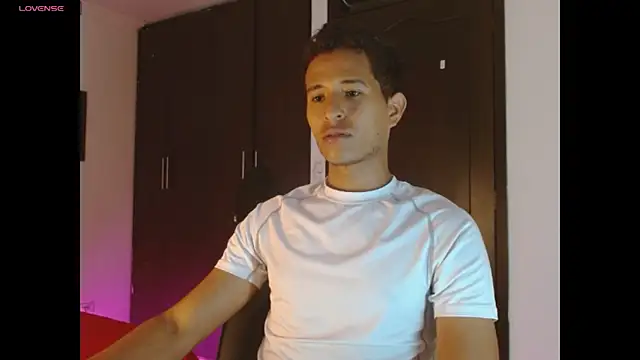 Snapshot of alessandro_wizard chatting on September 2025 03:45:02 PM alessandro wizard online show from September 2025 03:45:02 PM