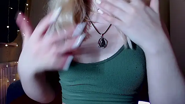 Snapshot of ErikysM chatting on January 2025 11:12:02 AM ErikysM online show from January 2025 11:12:02 AM