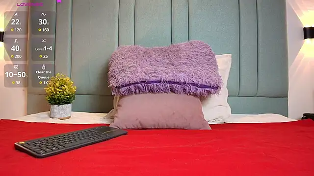 Snapshot of Chloe_Cherry21 chatting on March 2025 09:14:02 AM Chloe Cherry21 online show from March 2025 09:14:02 AM