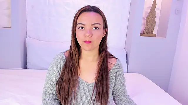 EmilyRouss  online show from November 2025 07:13:01 PM