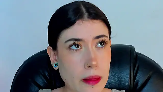 Snapshot of melody_suarez chatting on December 2024 07:42:02 PM melody suarez online show from December 2024 07:42:02 PM