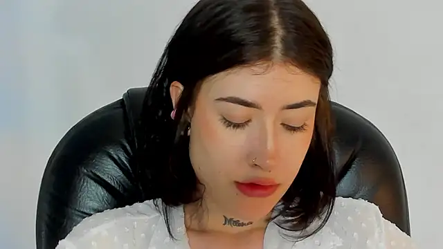 Snapshot of melody_suarez chatting on January 2025 01:31:02 AM melody suarez online show from January 2025 01:31:02 AM