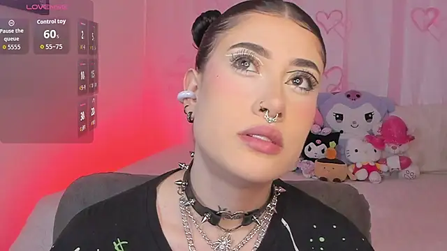 melody suarez online show from November 2025 10:52:01 PM