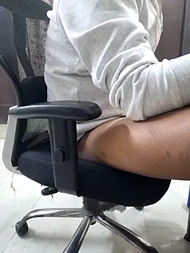 divyansh hyderabadi online show from December 2025 05:06:02 PM