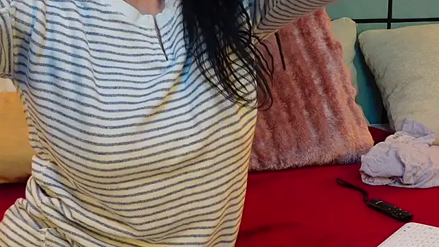 SarraRose online show from February 2025 07:41:02 PM