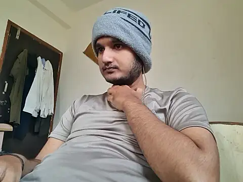 Jonrobinso online show from December 2025 06:32:01 AM