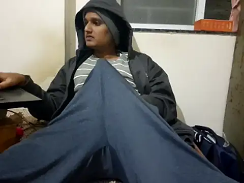 Jonrobinso online show from December 2025 04:00:01 PM