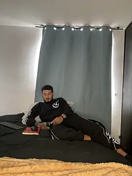 anika lowen02 online show from October 2025 04:27:02 PM