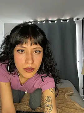 anika lowen02 online show from October 2025 04:33:01 PM