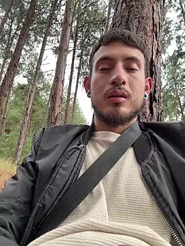 anika lowen02 online show from December 2025 07:43:01 PM