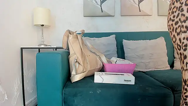 miranda villa online show from November 2025 12:04:01 PM