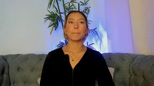 miranda villa online show from December 2025 12:53:02 PM