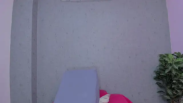 Snapshot of Tiffany_mendez chatting on November 2025 12:20:01 PM Tiffany mendez online show from November 2025 12:20:01 PM