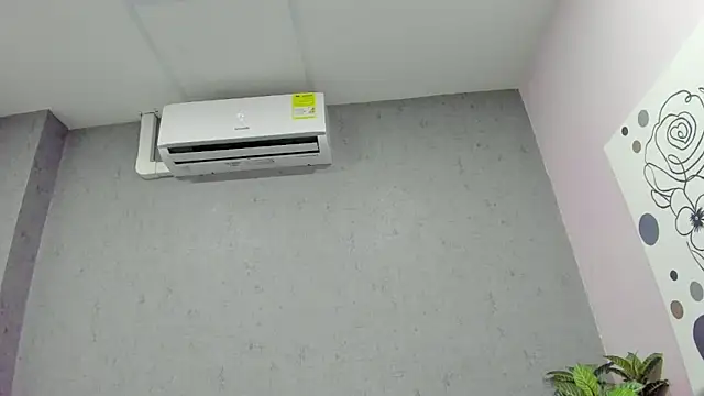 Snapshot of Tiffany_mendez chatting on November 2025 12:04:01 PM Tiffany mendez online show from November 2025 12:04:01 PM