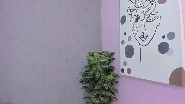 Snapshot of Tiffany_mendez chatting on November 2025 12:05:01 PM Tiffany mendez online show from November 2025 12:05:01 PM