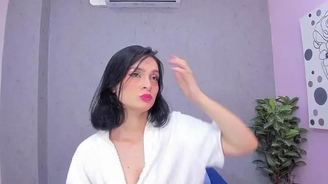 Snapshot of Tiffany_mendez chatting on November 2025 12:18:01 PM Tiffany mendez online show from November 2025 12:18:01 PM