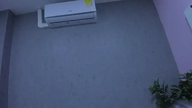 Snapshot of Tiffany_mendez chatting on December 2025 12:03:02 PM Tiffany mendez online show from December 2025 12:03:02 PM