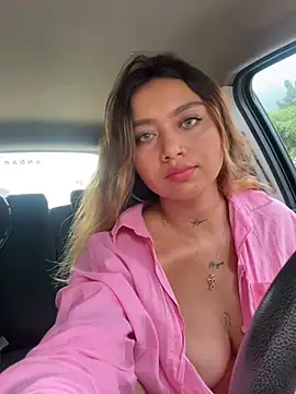 amanda-medrano1 online show from February 2025 05:36:01 PM