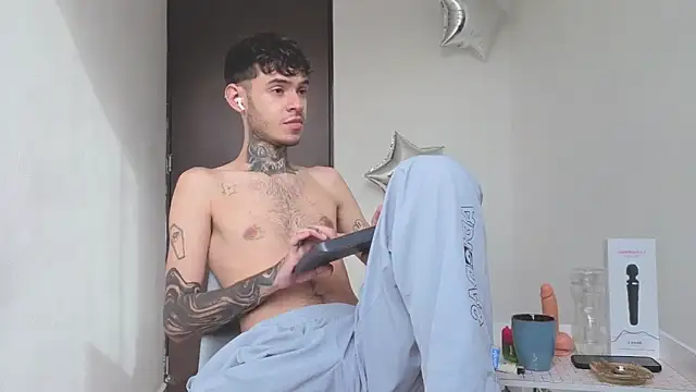 Saturno v online show from September 2025 10:17:01 AM