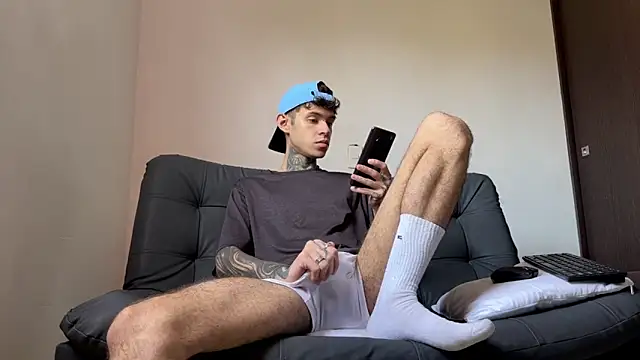 Saturno v online show from September 2025 02:59:01 AM