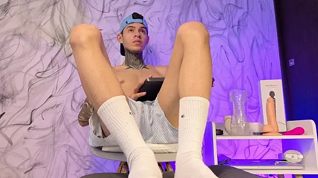 Snapshot of Saturno_v chatting on February 2026 10:40:01 AM Saturno v online show from February 2026 10:40:01 AM