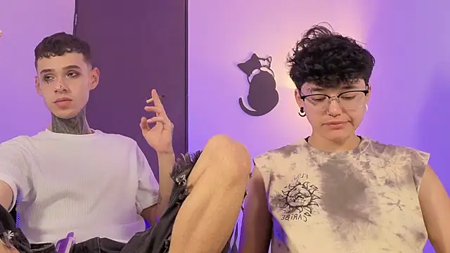 Snapshot of Saturno_v chatting on February 2026 02:37:02 AM Saturno v online show from February 2026 02:37:02 AM