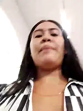 Snapshot of Miia_grand chatting on January 2025 05:51:02 PM Miia grand online show from January 2025 05:51:02 PM