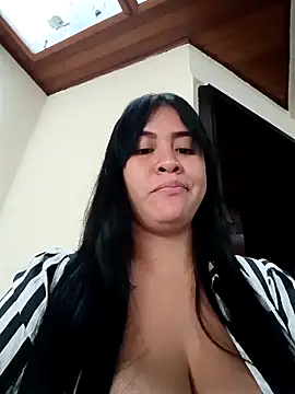 Snapshot of Miia_grand chatting on April 2026 12:43:01 PM Miia grand online show from April 2026 12:43:01 PM