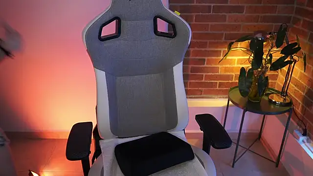 Snapshot of anyacutex chatting on January 2025 07:37:01 PM anyacutex online show from January 2025 07:37:01 PM