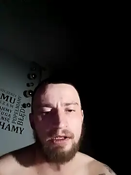 wariacik0024 online show from February 2026 01:22:02 AM