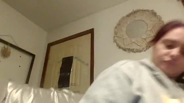 Snapshot of lilbishmiss chatting on November 2025 12:15:01 PM lilbishmiss online show from November 2025 12:15:01 PM