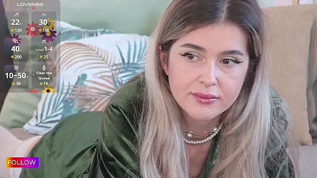 Sarah-Hart online show from March 2025 05:21:02 AM