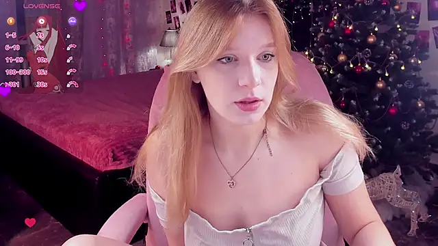 KarambaMoon online show from December 2025 08:36:02 PM