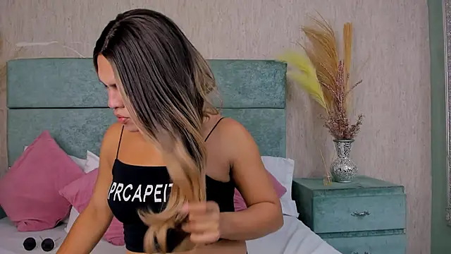 kimCosseyy online show from October 2025 01:40:02 PM