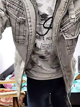 Snapshot of Habibi_big_b chatting on December 2024 09:27:01 AM Habibi big b online show from December 2024 09:27:01 AM