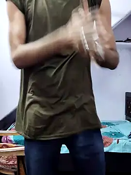 Snapshot of Habibi_big_b chatting on December 2024 05:40:02 PM Habibi big b online show from December 2024 05:40:02 PM