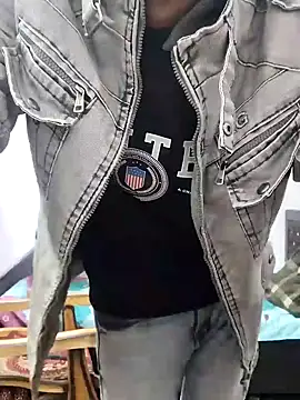 Snapshot of Habibi_big_b chatting on January 2025 05:06:01 PM Habibi big b online show from January 2025 05:06:01 PM