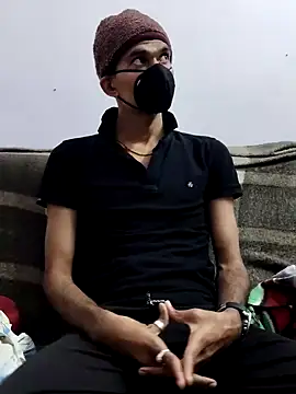 Snapshot of Habibi_big_b chatting on January 2025 05:28:02 PM Habibi big b online show from January 2025 05:28:02 PM