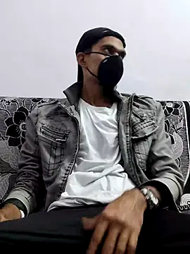 Snapshot of Habibi_big_b chatting on February 2025 05:52:02 PM Habibi big b online show from February 2025 05:52:02 PM