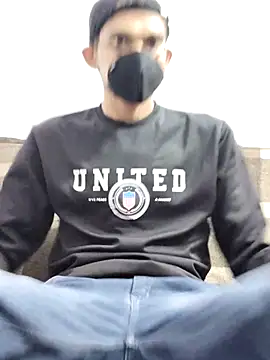 Snapshot of Habibi_big_b chatting on February 2025 09:33:01 AM Habibi big b online show from February 2025 09:33:01 AM