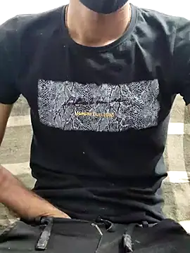 Snapshot of Habibi_big_b chatting on February 2025 09:00:01 AM Habibi big b online show from February 2025 09:00:01 AM