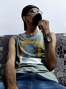 Snapshot of Habibi_big_b chatting on March 2025 04:44:02 PM Habibi big b online show from March 2025 04:44:02 PM