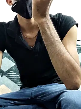 Snapshot of Habibi_big_b chatting on March 2025 05:53:02 PM Habibi big b online show from March 2025 05:53:02 PM