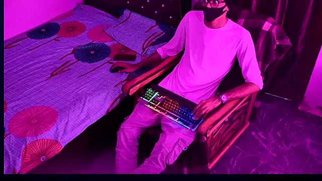 Snapshot of Habibi_big_b chatting on September 2025 06:10:02 PM Habibi big b online show from September 2025 06:10:02 PM