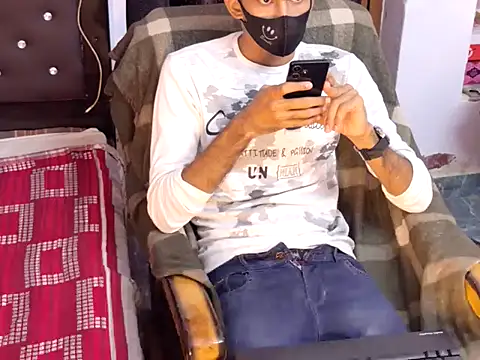 Snapshot of Habibi_big_b chatting on October 2025 06:09:02 PM Habibi big b online show from October 2025 06:09:02 PM