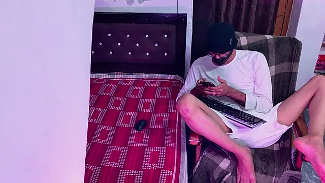 Snapshot of Habibi_big_b chatting on October 2025 06:31:01 PM Habibi big b online show from October 2025 06:31:01 PM